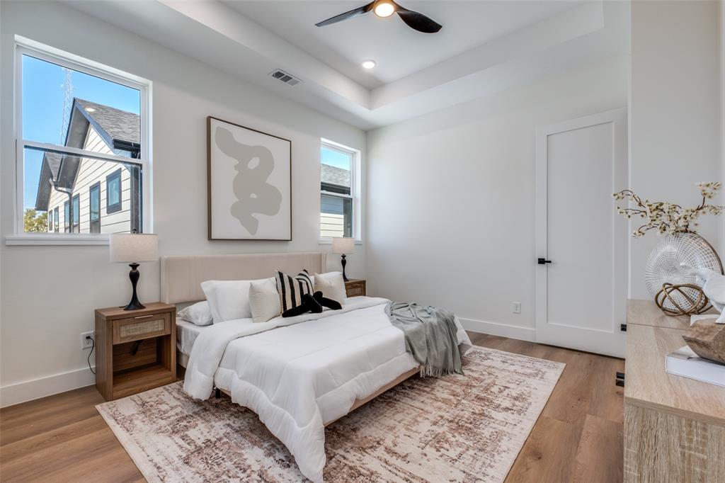 BARNES & MITCHELLS GRAND AVE - Residential