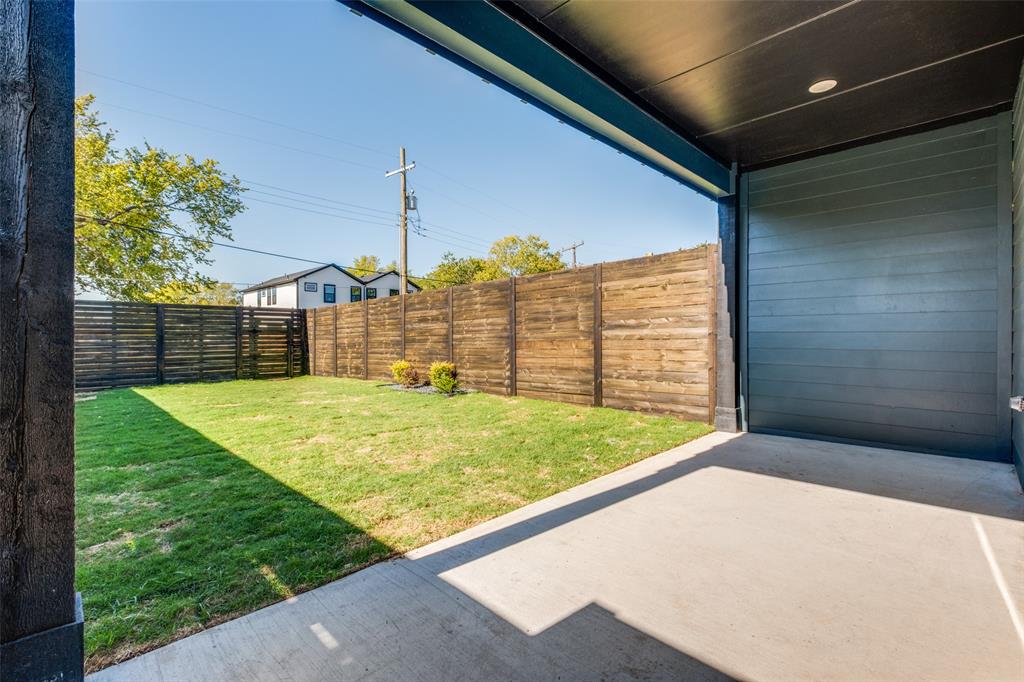 BARNES & MITCHELLS GRAND AVE - Residential
