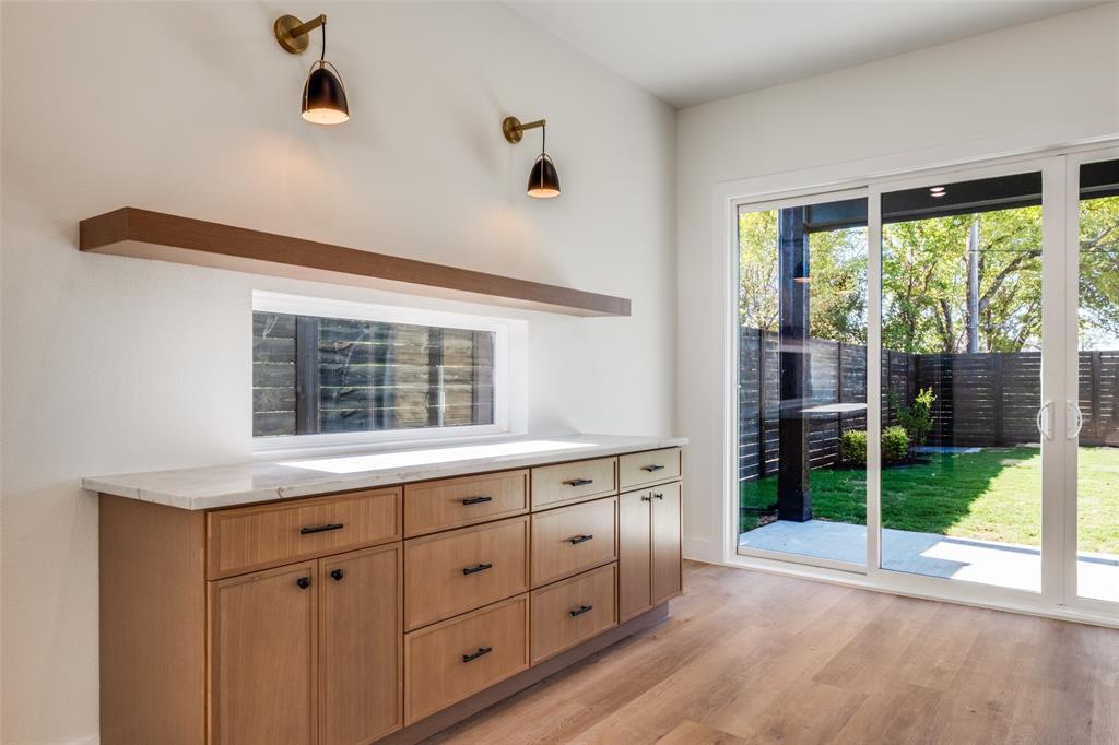 BARNES & MITCHELLS GRAND AVE - Residential