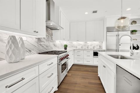 Tiny photo for 4116 University Boulevard #A3, University Park, TX 75205 (MLS # 21098819)