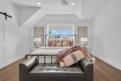 Tiny photo for 4116 University Boulevard #A3, University Park, TX 75205 (MLS # 21098819)