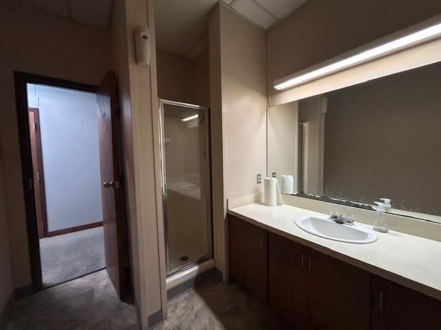 Andrews Distributing Add 7389 - Commercial Lease