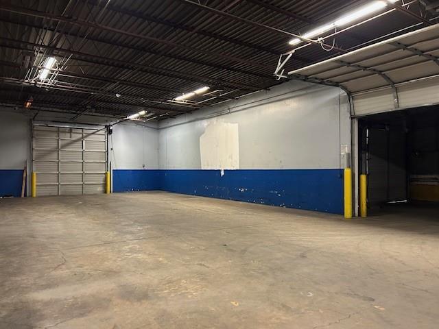 Andrews Distributing Add 7389 - Commercial Lease