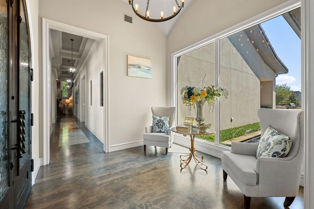 914 Foxglove Trail
