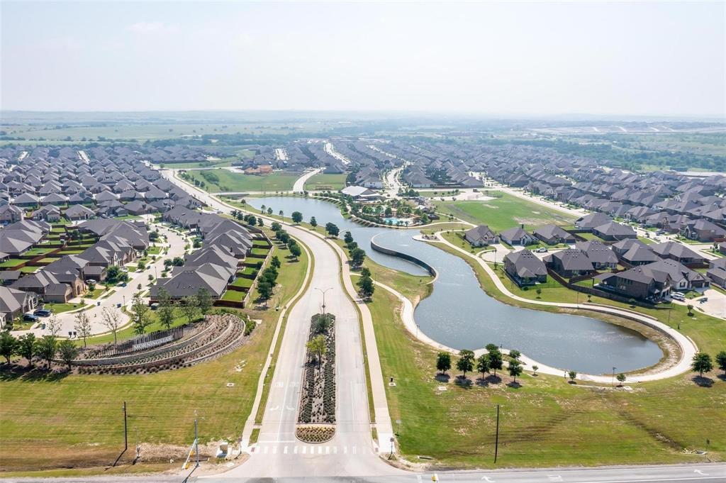 14841 Complacent Way