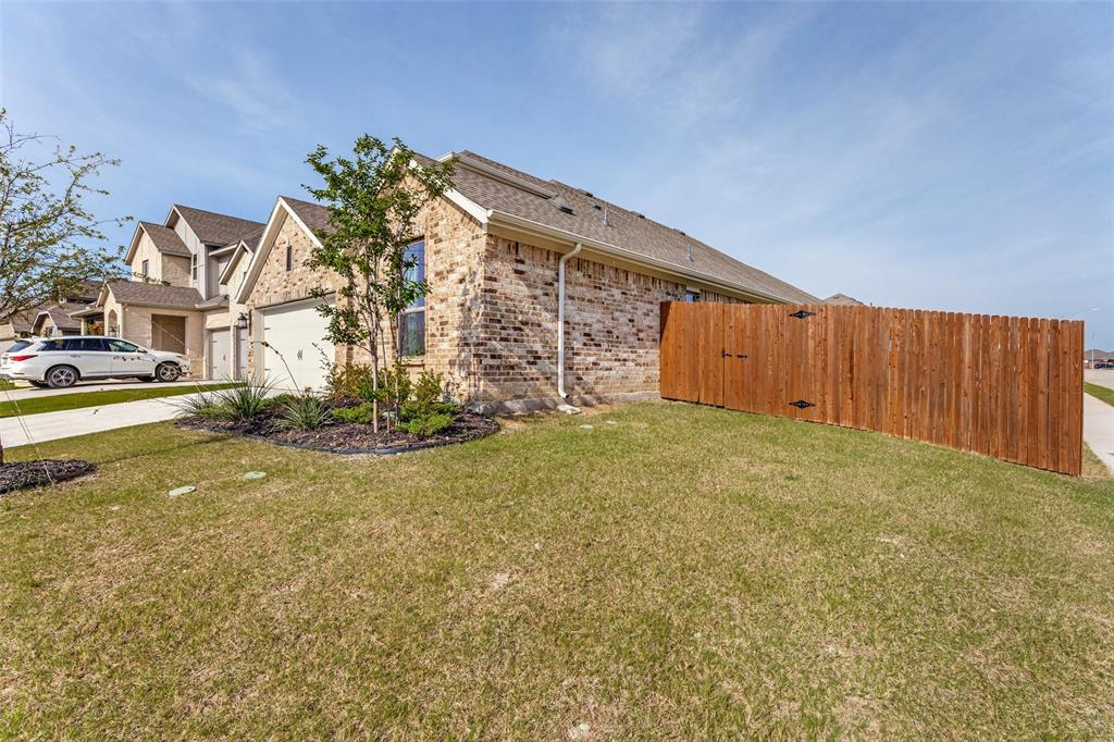 5933 Lovills Creek Street
