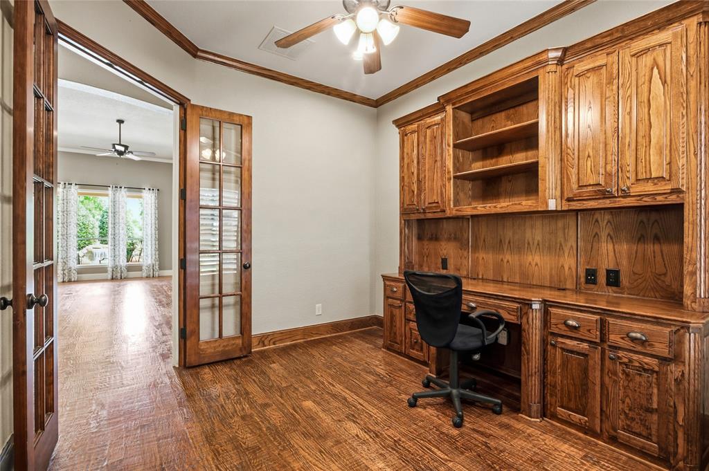 3304 Twin Lakes Drive