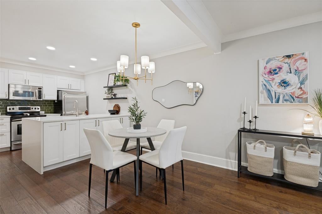 5934 Sandhurst Lane 208