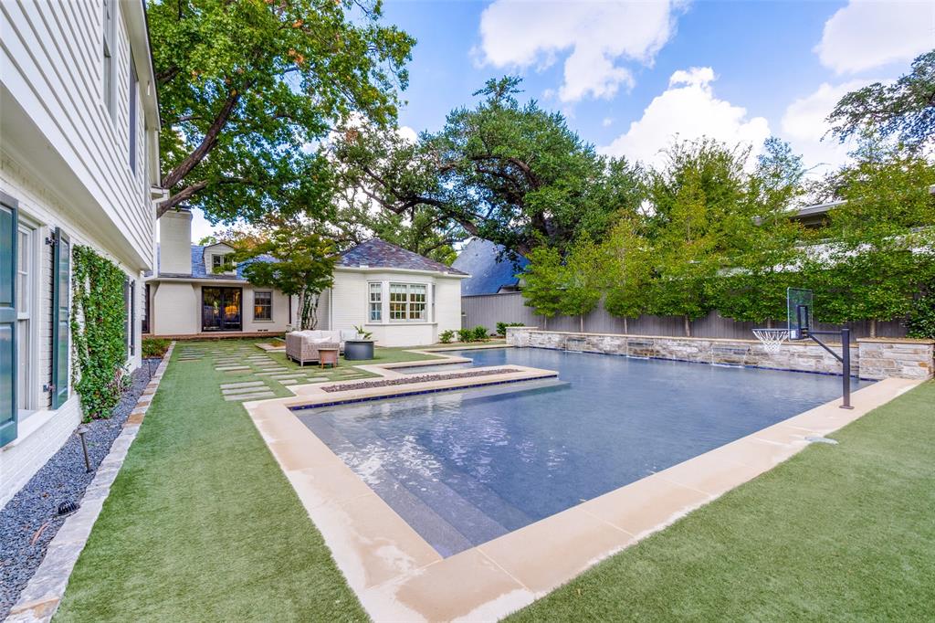 Highland Park West 01 Instl - Residential