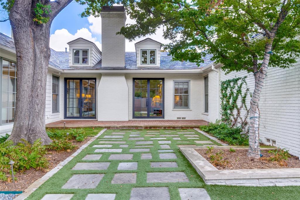 Highland Park West 01 Instl - Residential