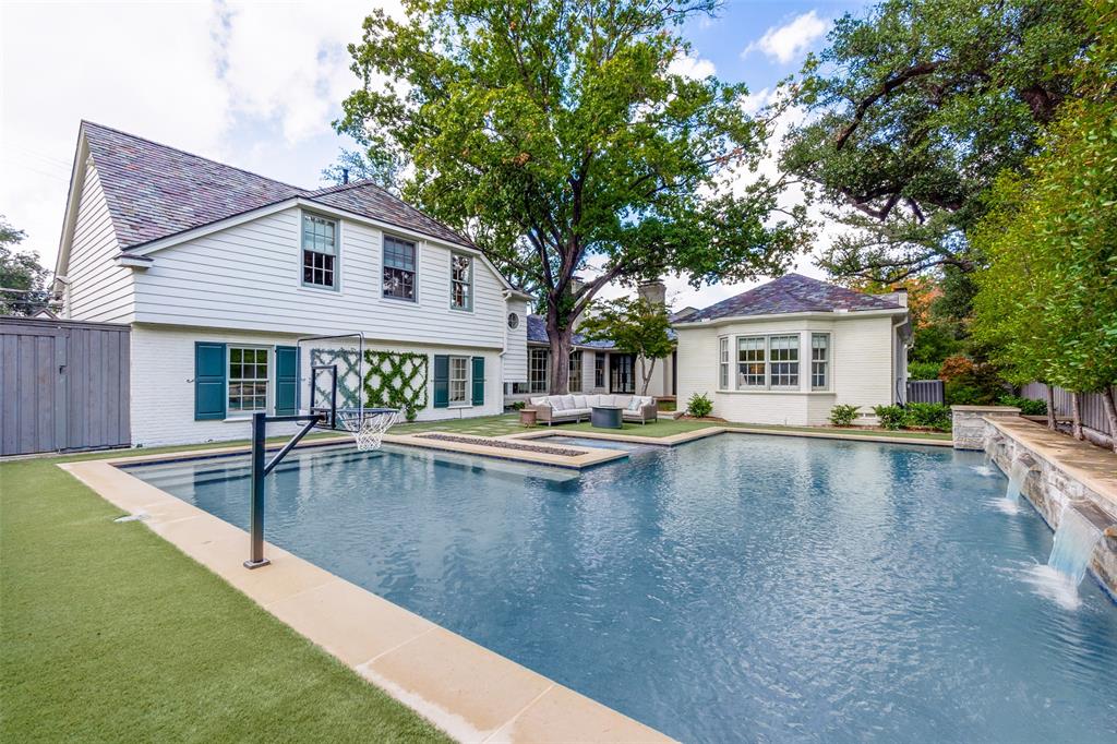 Highland Park West 01 Instl - Residential