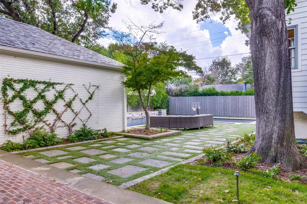 Highland Park West 01 Instl - Residential