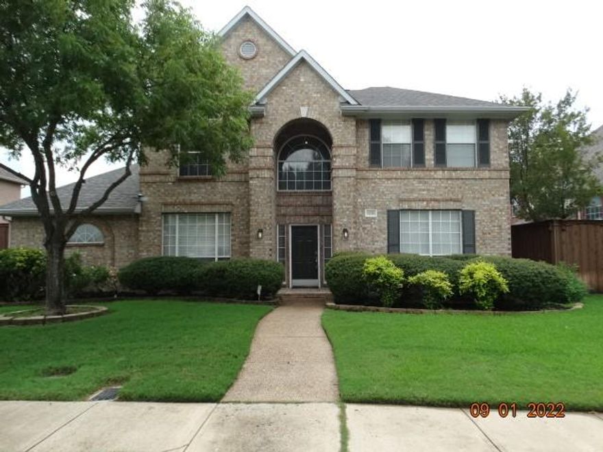 IMMACULATE HOME SHOWS BEAUTIFULLY. THIS 4 BED, 2.5 BATH, 2 CAR HOME FEATURES A LIGHT, BRIGHT
& OPEN FLRPLAN. GLEAMING HARDWOODS IN ENTRY, KITHEN, NOOK & FAM ROOM. TASTEFUL & NEUTRAL DECOR..3 WAY
SPLIT BEDROOMS UPSTAIRS WITH A PRIVATE MASTER DOWN WITH ENSUITE AND WALK IN CLOSET.  THE GOURMET KITHEN WITH ISLAND, COOKTOP, GORGEOUS CABINETRY & STAINLESS STEELE APPLIANCES. COPPELL SCHOOLS.  PROFESSIONAL PROPERTY MANAGEMENT INCLUDED.  SCHEDULE YOUR SHOWING TODAY!