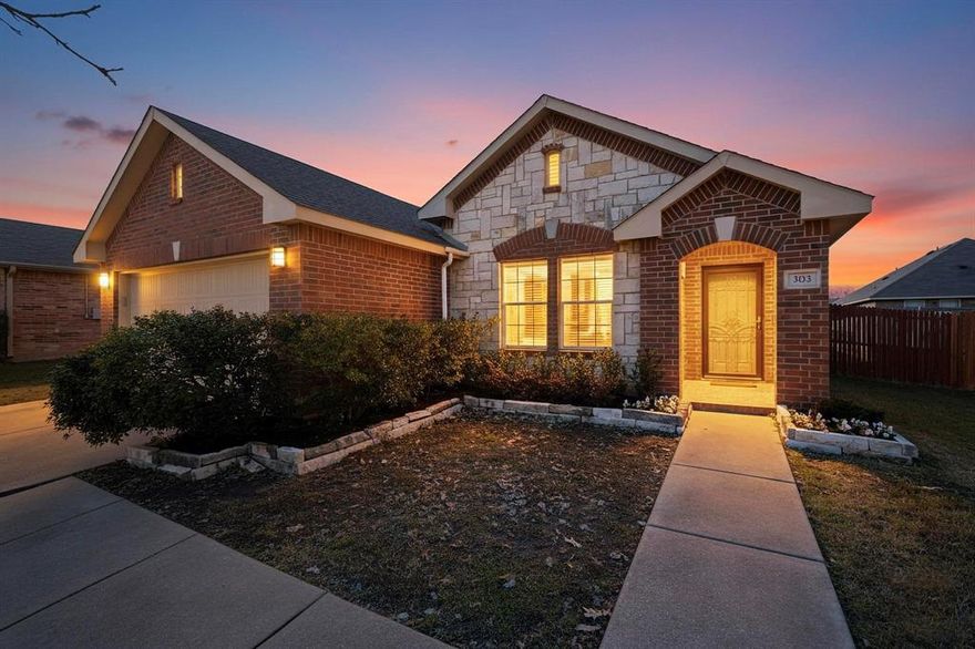 Exceptional house, as you enter You see the Openness and abundant natural light. The large living room with fireplace is there followed by Dining room and Large Kitchen with Updated granite countertops. To the left of the living room will be A large secondary bedroom followed by hallway leading to Garage to the left and Other bedrooms to the right side. Really good sized primary Bedroom. Location is excellent with close proximity to I-30 and Charter school. Don't miss this Marvelous Property.