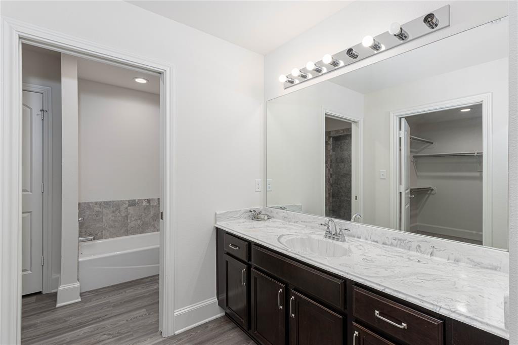 815 E Grande Boulevard T101