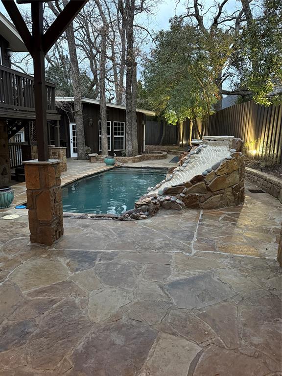 Looper Frank Add - Residential