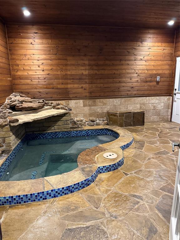 Looper Frank Add - Residential