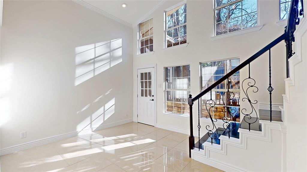 Looper Frank Add - Residential