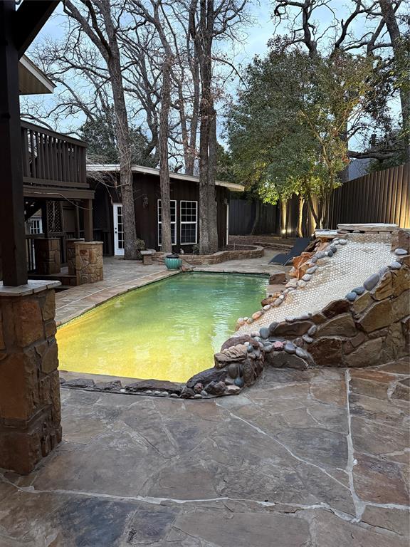 Looper Frank Add - Residential