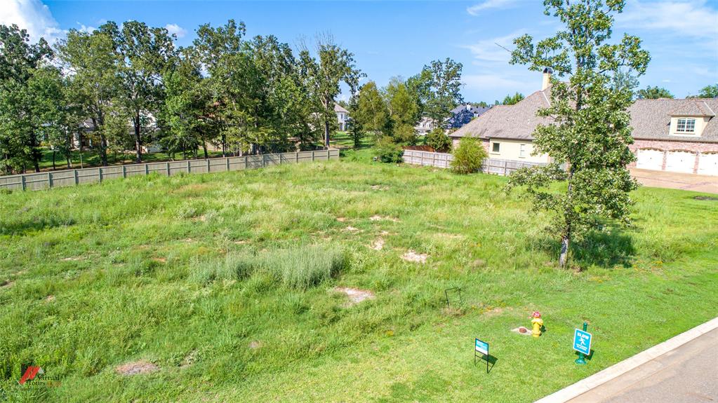 Southern Trace - Land