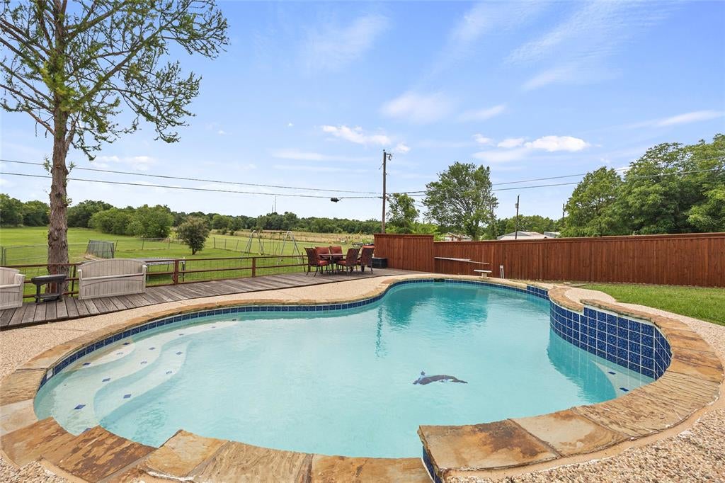116 Willow lake Lane