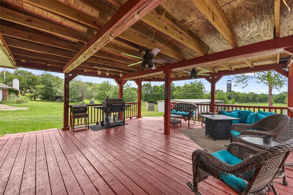 116 Willow lake Lane