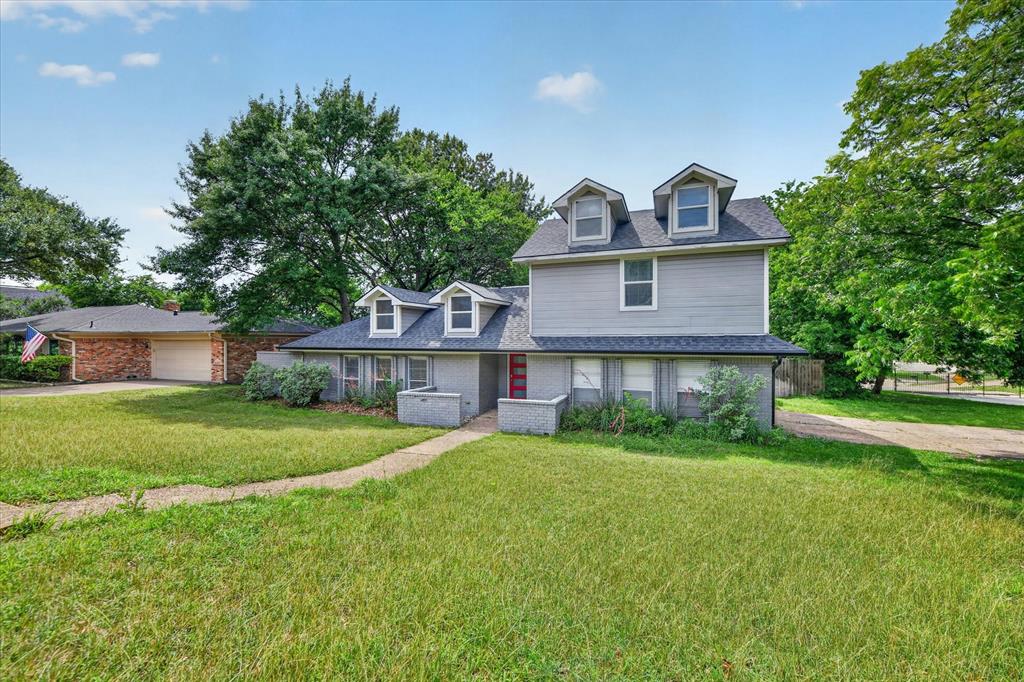1400 Ems Road W