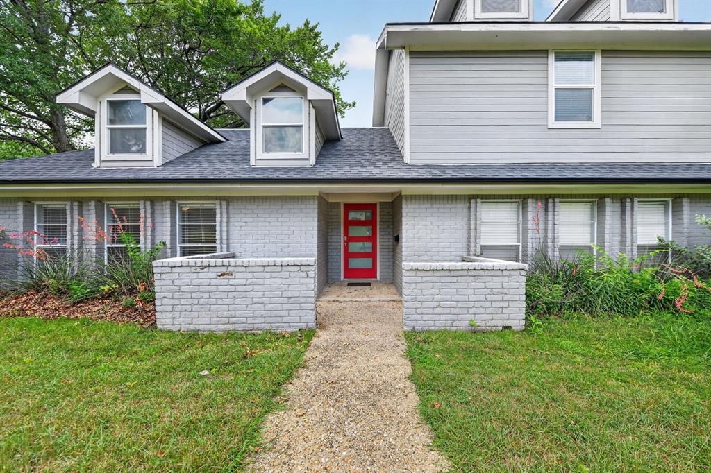 1400 Ems Road W