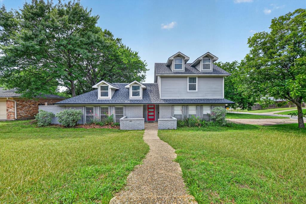 1400 Ems Road W