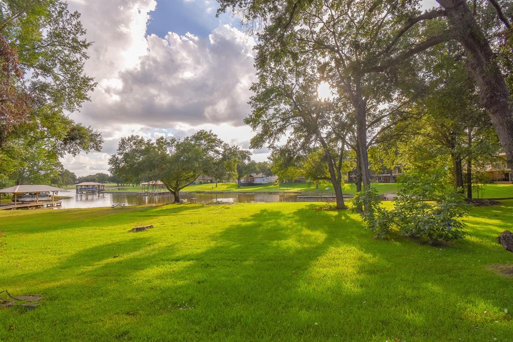 104 Williamsburg Lane