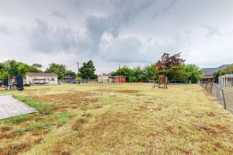 A home in Red Oak