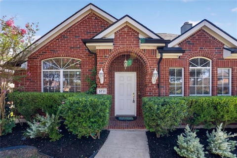 Photo of 3711 Musketeer Drive, Frisco, TX 75033 (MLS # 21386607)