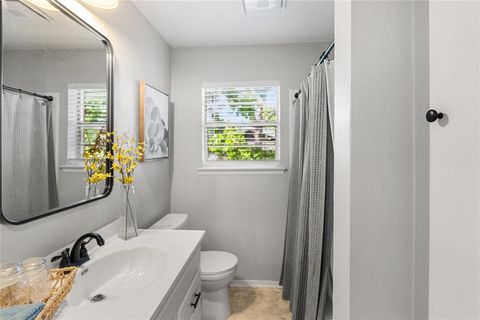 Tiny photo for 904 Kent Drive, Gainesville, TX 76240 (MLS # 21341946)