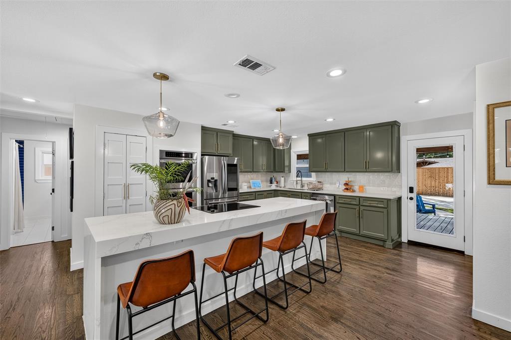7166 Dalewood Lane
