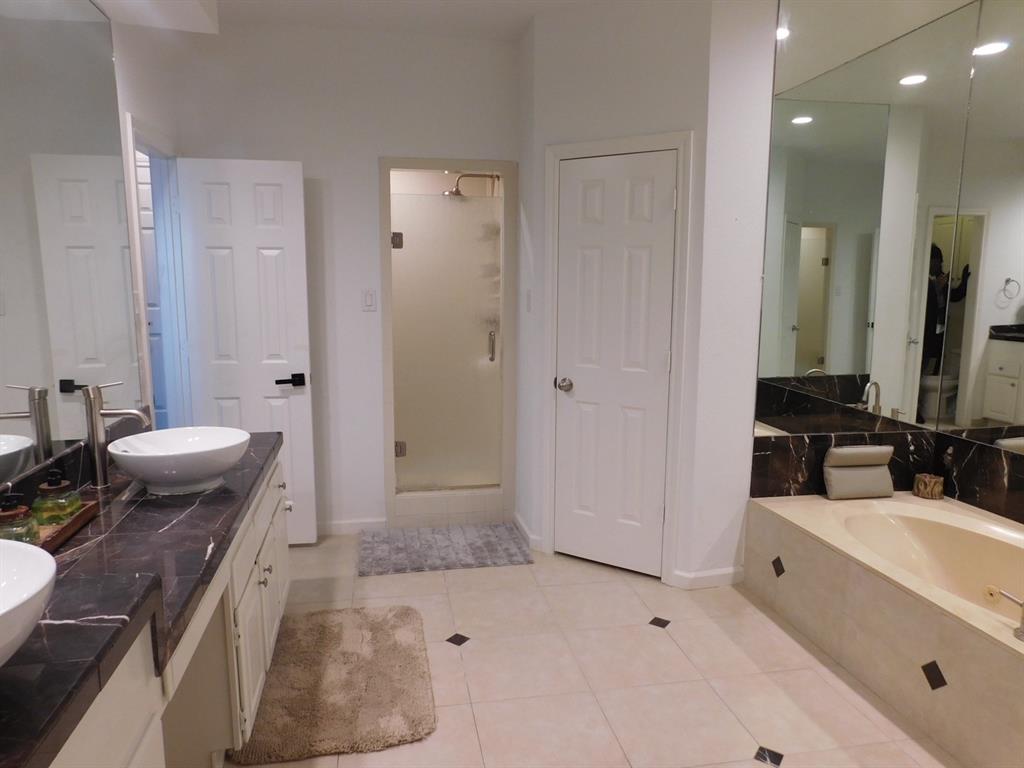 Westridge Twnhms - Residential