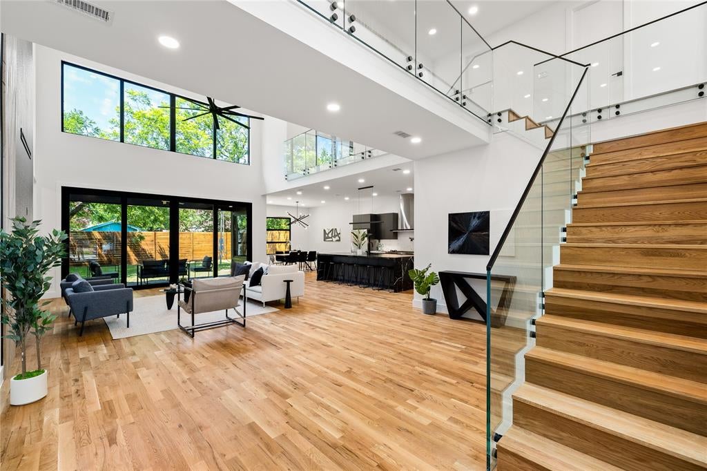 3723 cortez Drive