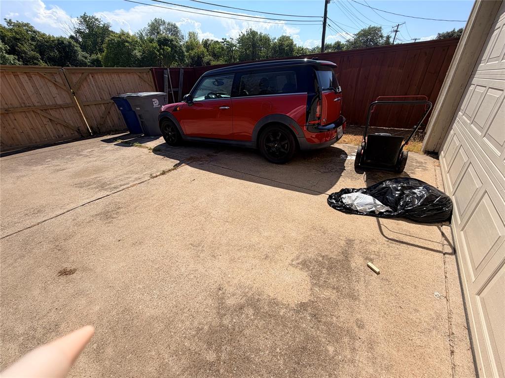 7116 Chinaberry Road