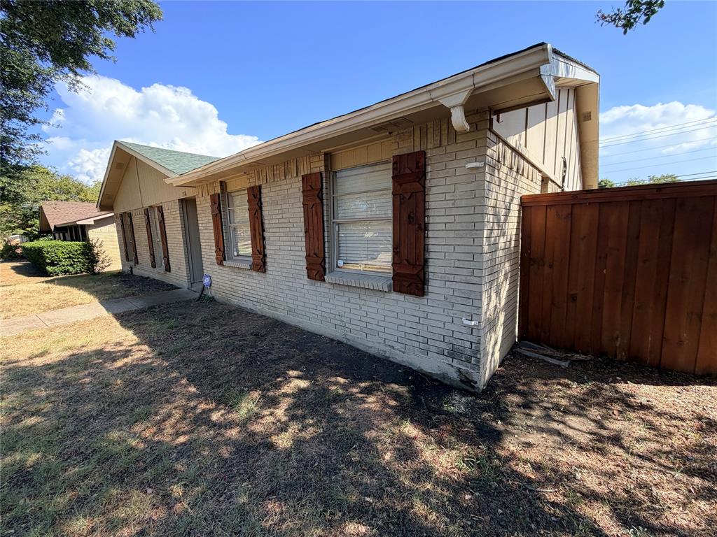 7116 Chinaberry Road