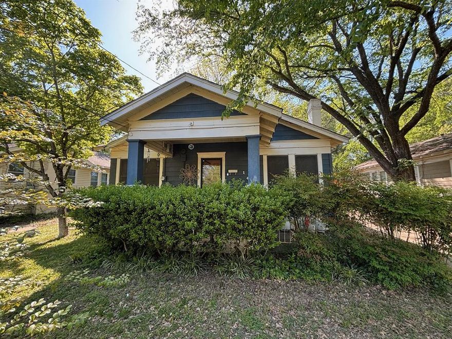 **Investor Special – 144 21st St SE, Paris, TX 75460**

Great opportunity to add a value-driven asset to your portfolio! This 2-bedroom, 1-bath home offers 1,404 sq ft of living space on a generous 7,971 sq ft lot in a quiet, residential area of Paris, TX. Built in 1950, the property features solid bones and vintage charm—perfect for a rental or flip. 
The layout offers flexibility for updates, and there's ample outdoor space to enhance curb appeal or add additional amenities. With consistent rental demand in the area and close proximity to schools, shopping, and downtown, this home is ideal for both short- and long-term investment strategies.
Whether you're looking for steady cash flow or your next renovation project, this is a deal worth exploring. Sold as is.