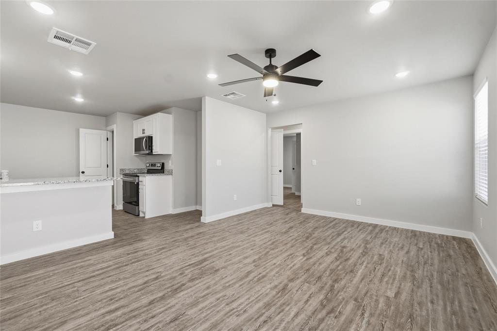 3034 Glennster Street