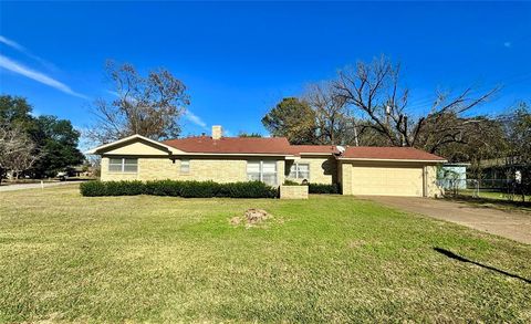 100 Poinsetta Circle Terrell TX 75160