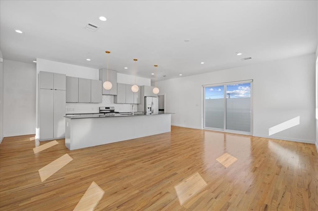 1715 Bennett Ave Condos - Residential Lease