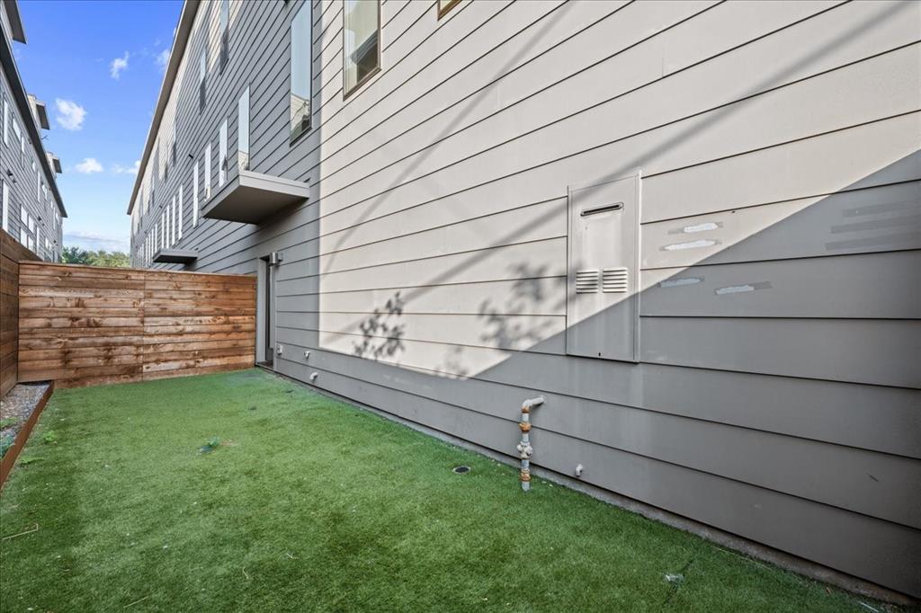 1715 Bennett Ave Condos - Residential Lease