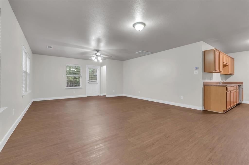 3517 Apple Valley Way