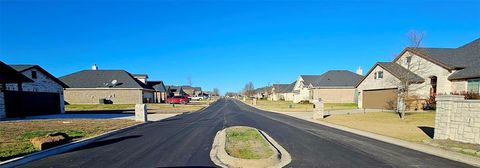 A home in Lone Oak