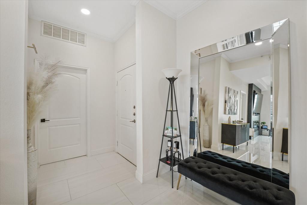 Renaissance On Turtle Creek Condo - Residential Lease