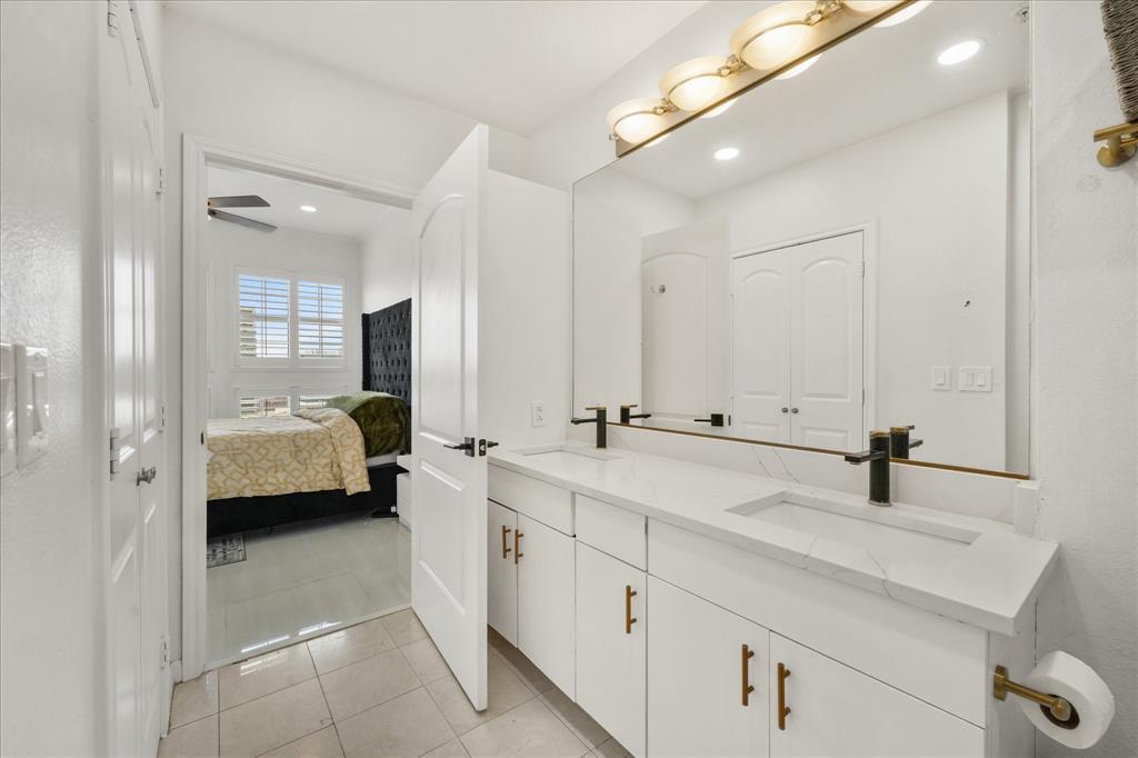 Renaissance On Turtle Creek Condo - Residential Lease