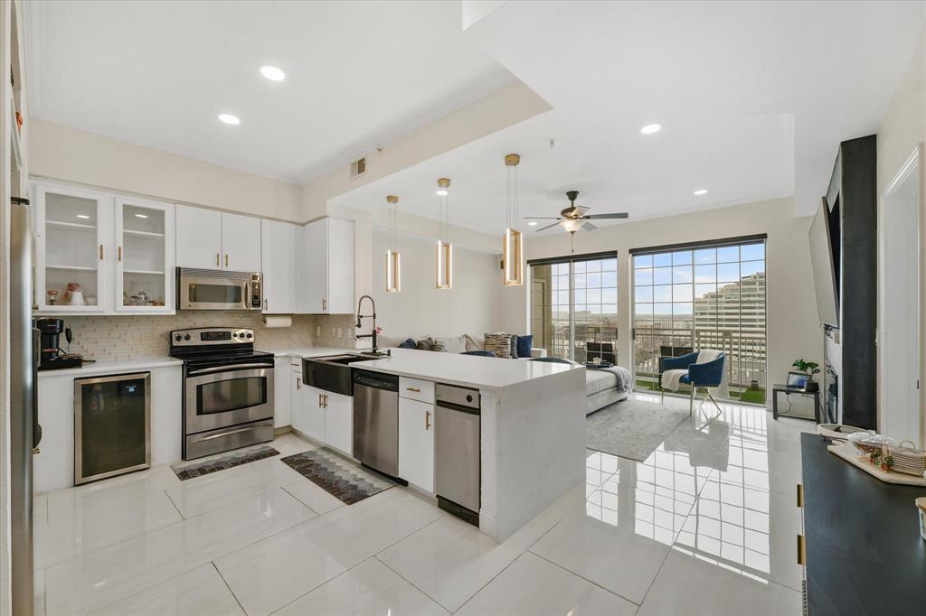 Renaissance On Turtle Creek Condo - Residential Lease