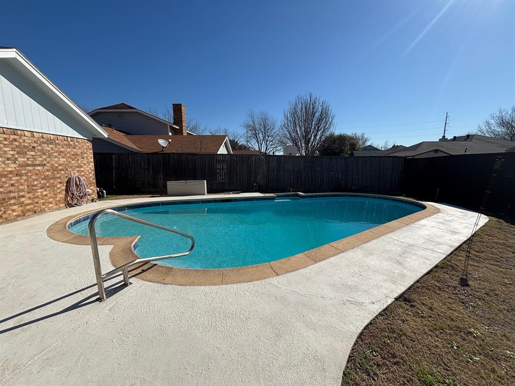 Lewisville, Texas 75067, United States, 3 Bedrooms Bedrooms, ,2 BathroomsBathrooms,Residential,Pending,85510