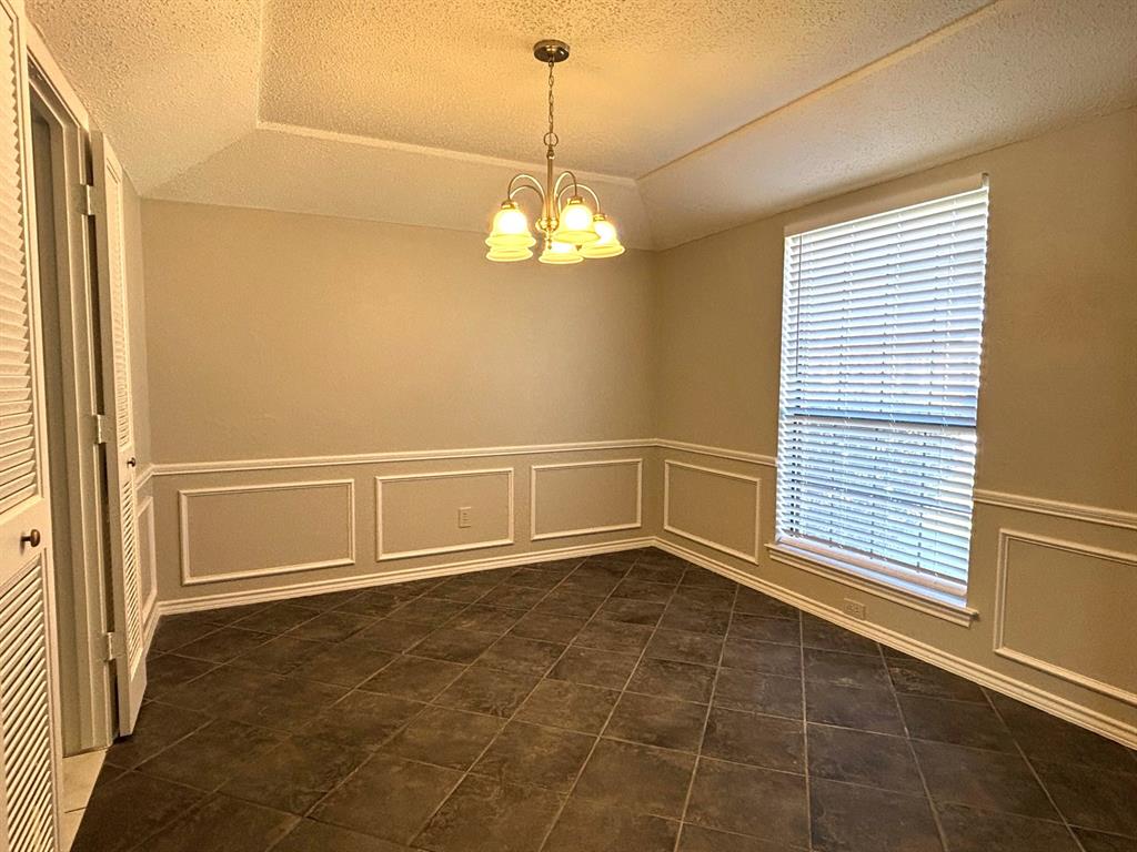 Lewisville, Texas 75067, United States, 3 Bedrooms Bedrooms, ,2 BathroomsBathrooms,Residential,Pending,85510